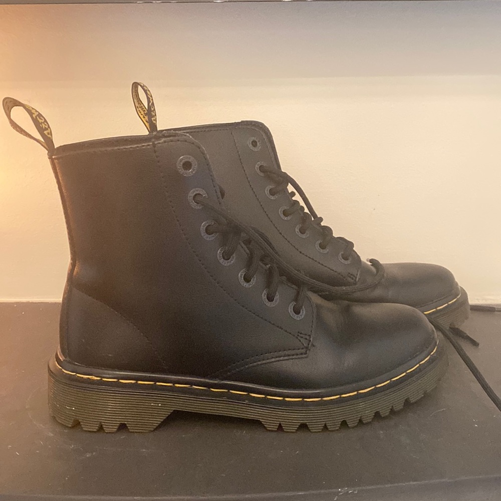 Doc Martens combat boots 37